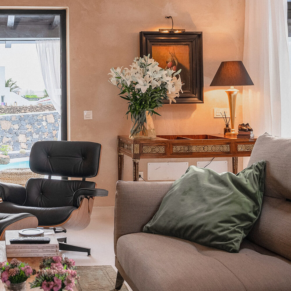 El sal&oacute;n m&aacute;s bonito y estiloso de nuestra colecci&oacute;n lo encontrar&aacute;n en Santorini Home.