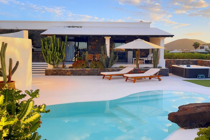 Santorini Home